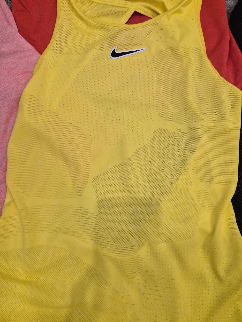 4 Nike Women’s Tank Top Bundle - Yellow, Red, Peach, Dark Blue - Size M - Picture 6 of 8